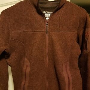 GUC Arcteryx burgundy jacket